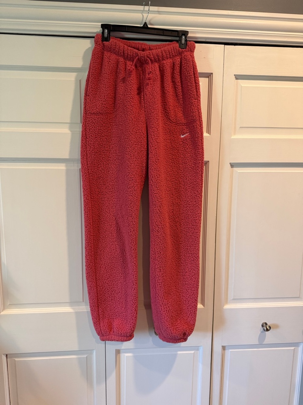 Nike Coral Pink Sherpa Joggers women small
